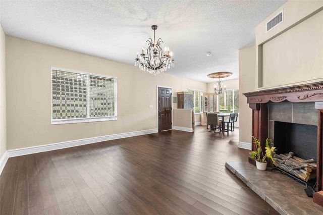 18103 PARADISE POINT DRIVE, Tampa, FL 33647