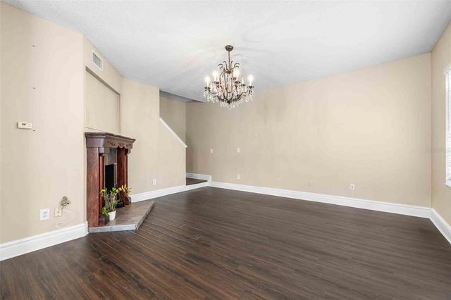 18103 PARADISE POINT DRIVE, Tampa, FL 33647