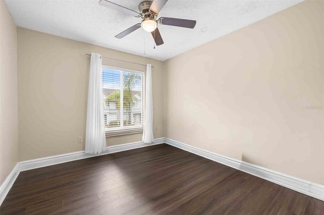 18103 PARADISE POINT DRIVE, Tampa, FL 33647