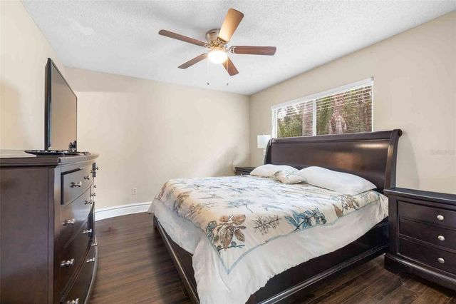 18103 PARADISE POINT DRIVE, Tampa, FL 33647