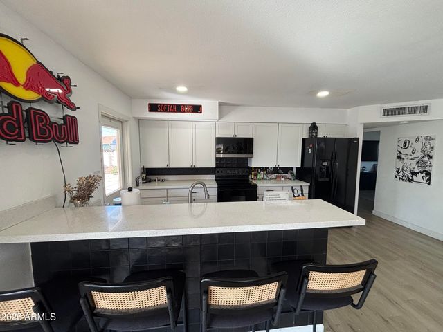 527 E HERMOSA Drive, Tempe, AZ 85282