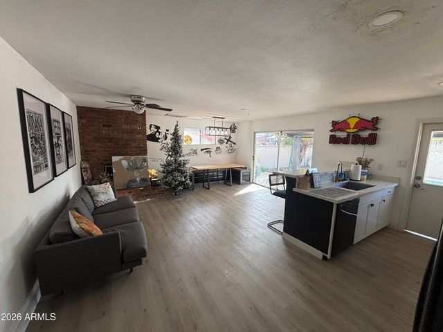 527 E HERMOSA Drive, Tempe, AZ 85282