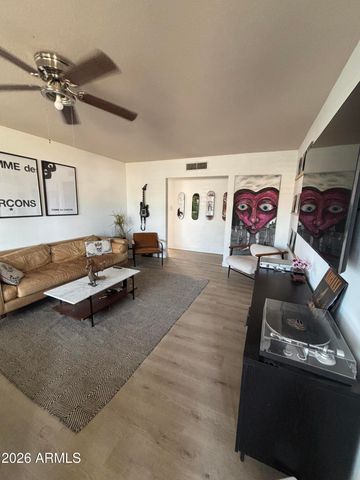 527 E HERMOSA Drive, Tempe, AZ 85282