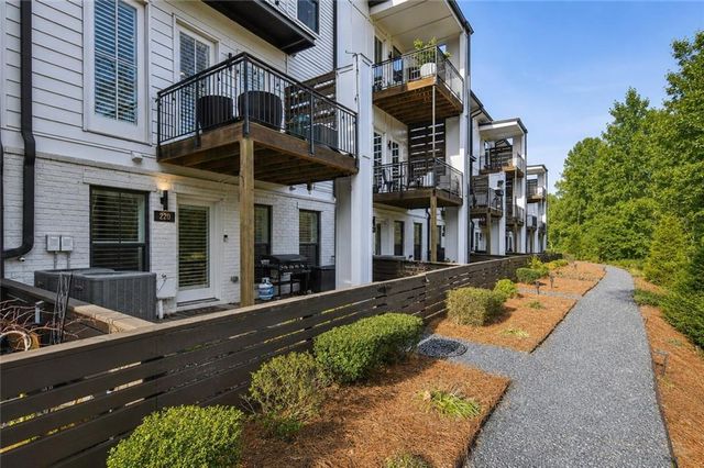 220 Mitchell Lane, Woodstock, GA 30188