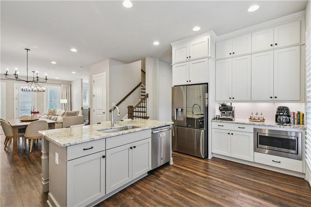 220 Mitchell Lane, Woodstock, GA 30188