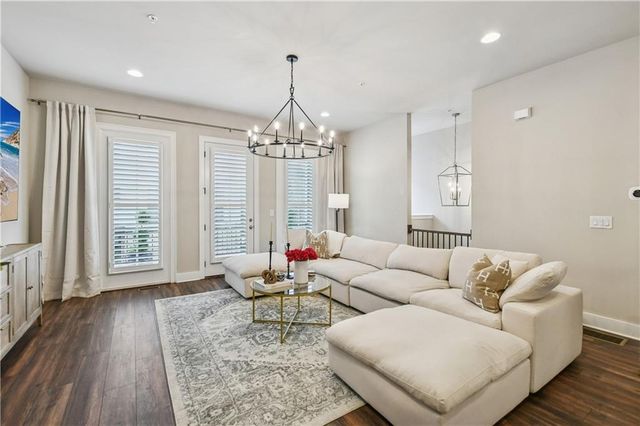 220 Mitchell Lane, Woodstock, GA 30188