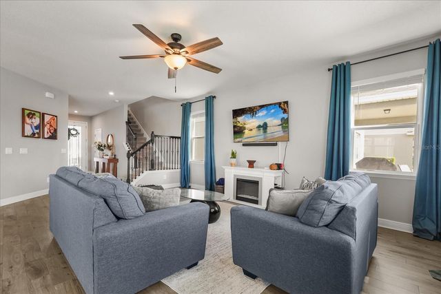 3943 CRAWLEY DOWN LOOP, Sanford, FL 32773