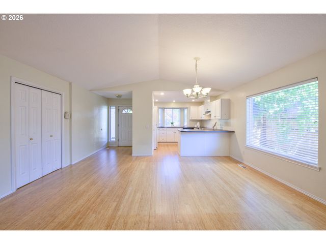 2179 Se GLENDALE Ct, Hillsboro, OR 97123