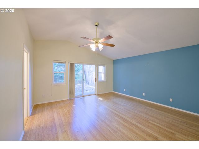 2179 Se GLENDALE Ct, Hillsboro, OR 97123