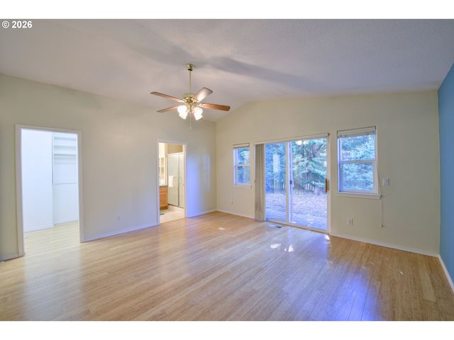 2179 Se GLENDALE Ct, Hillsboro, OR 97123