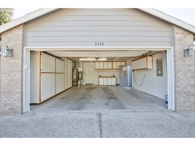 2179 Se GLENDALE Ct, Hillsboro, OR 97123