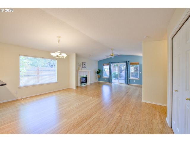 2179 Se GLENDALE Ct, Hillsboro, OR 97123