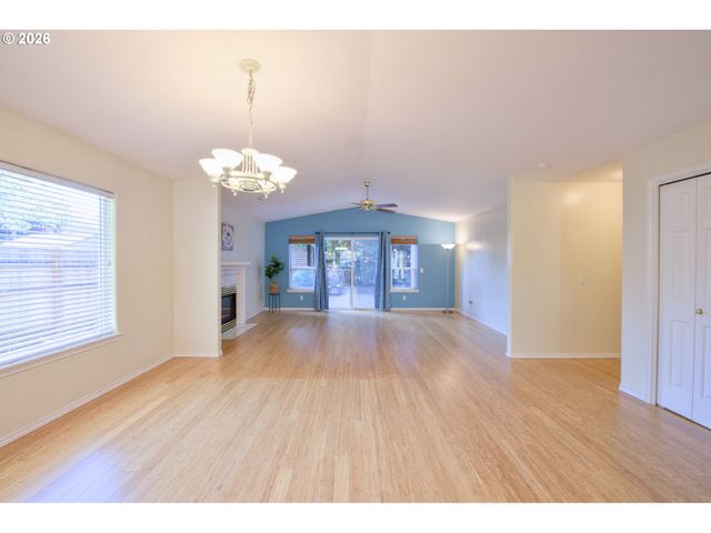 2179 Se GLENDALE Ct, Hillsboro, OR 97123