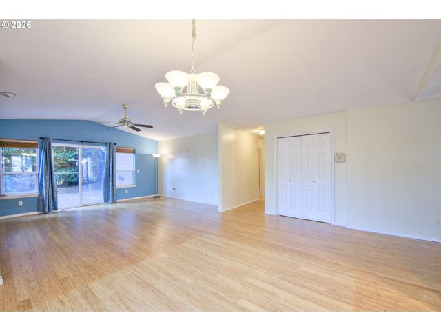 2179 Se GLENDALE Ct, Hillsboro, OR 97123