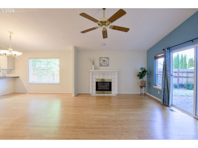 2179 Se GLENDALE Ct, Hillsboro, OR 97123
