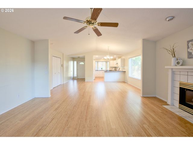 2179 Se GLENDALE Ct, Hillsboro, OR 97123