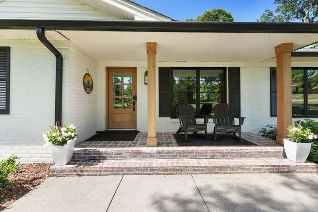 647 Oakley Dr, Nashville, TN 37220