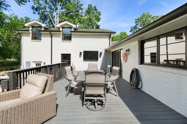 647 Oakley Dr, Nashville, TN 37220