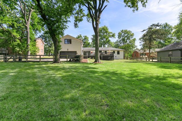 647 Oakley Dr, Nashville, TN 37220