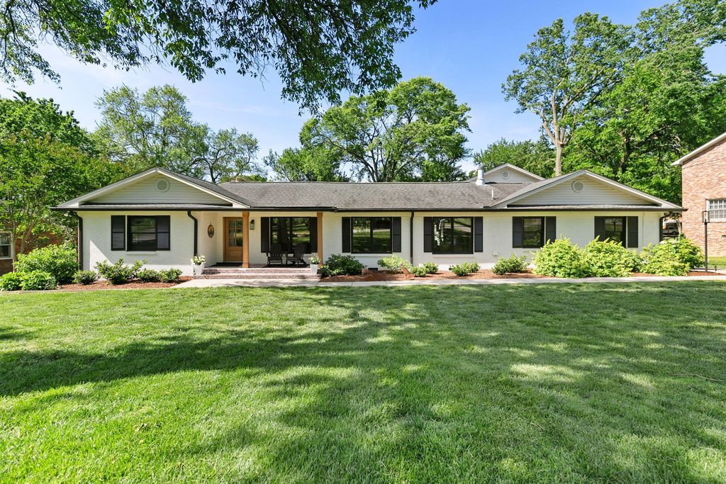 647 Oakley Dr, Nashville, TN 37220