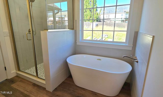 444 Wyndham Drive, Johnson City, TN 37615