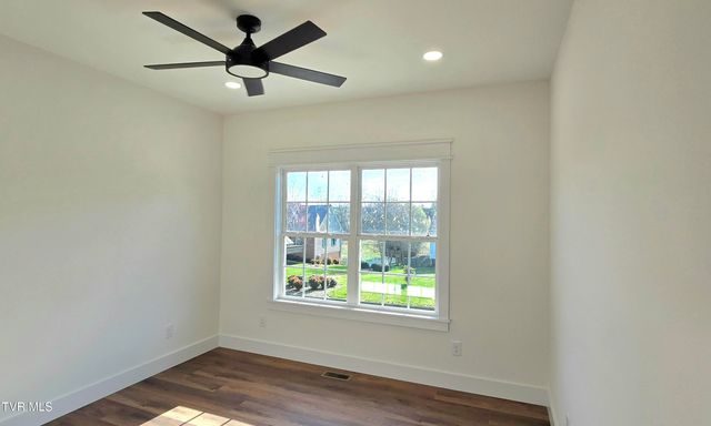 444 Wyndham Drive, Johnson City, TN 37615