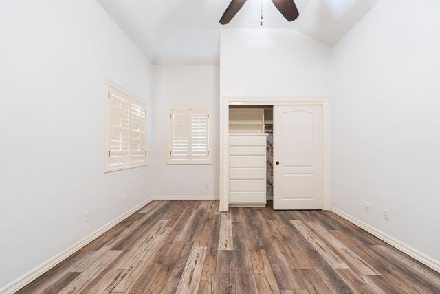 585 E Chesapeake Circle, Fresno, CA 93730