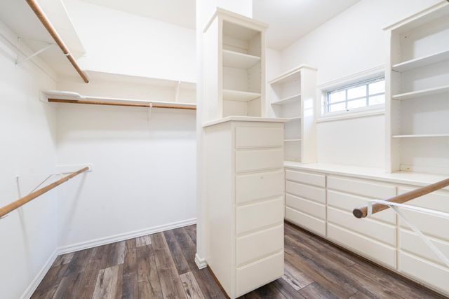 585 E Chesapeake Circle, Fresno, CA 93730