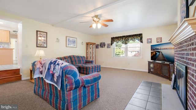 1915 GRAND AVE, Feasterville Trevose, PA 19053