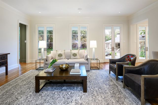 5243 Farquhar Lane, Dallas, TX 75209