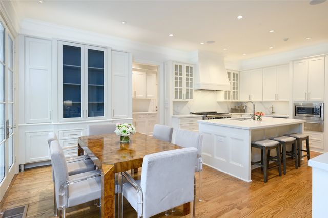 5243 Farquhar Lane, Dallas, TX 75209