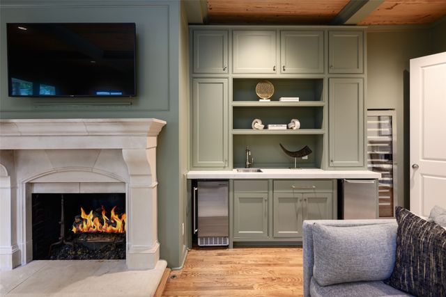 5243 Farquhar Lane, Dallas, TX 75209