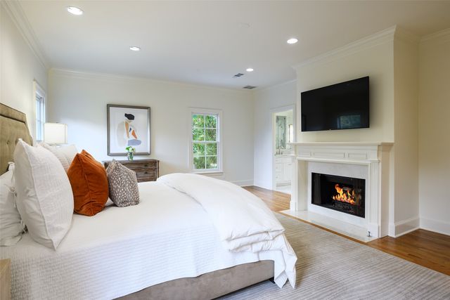 5243 Farquhar Lane, Dallas, TX 75209