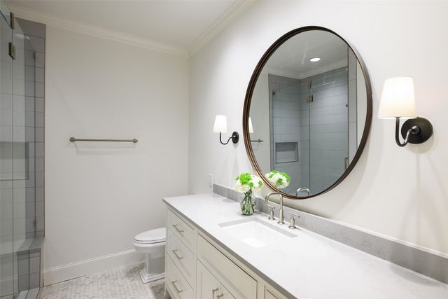 5243 Farquhar Lane, Dallas, TX 75209