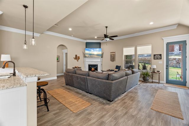 229 Jacinth Lane, Granbury, TX 76049