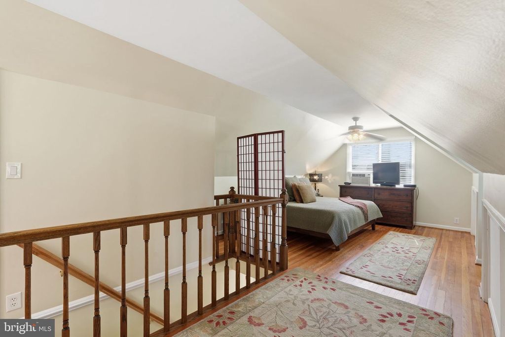 Image 15 of property listing at 3402 MCCOMAS AVE, Kensington, MD 20895
