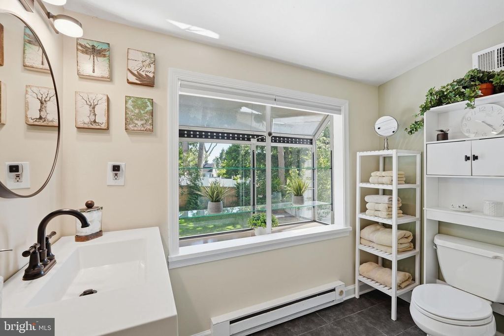 Image 16 of property listing at 3402 MCCOMAS AVE, Kensington, MD 20895