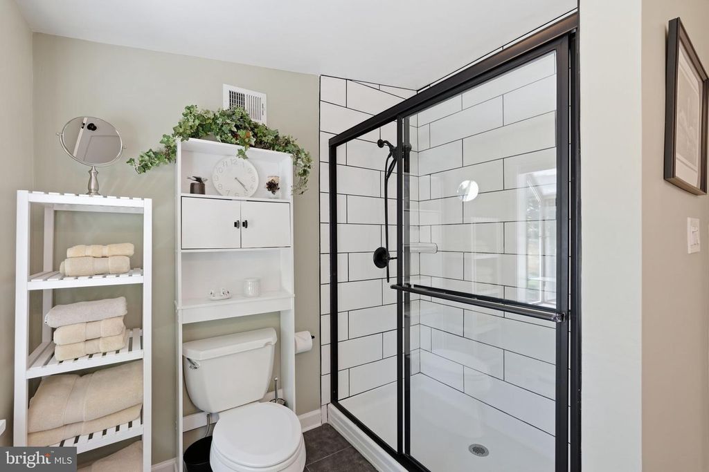 Image 17 of property listing at 3402 MCCOMAS AVE, Kensington, MD 20895