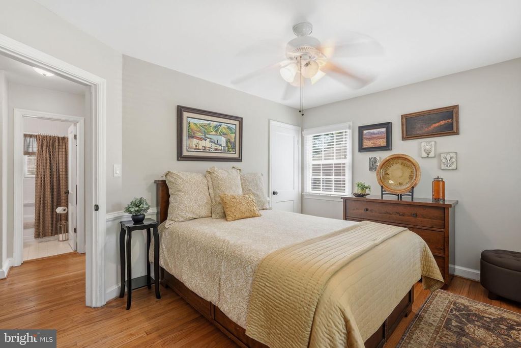 Image 19 of property listing at 3402 MCCOMAS AVE, Kensington, MD 20895