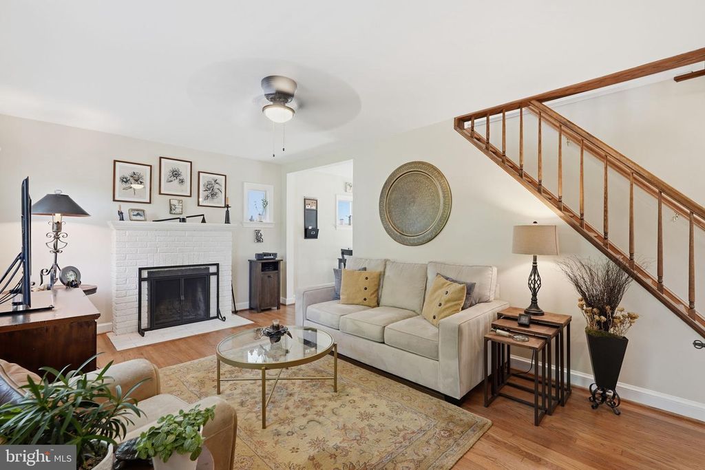 Image 2 of property listing at 3402 MCCOMAS AVE, Kensington, MD 20895