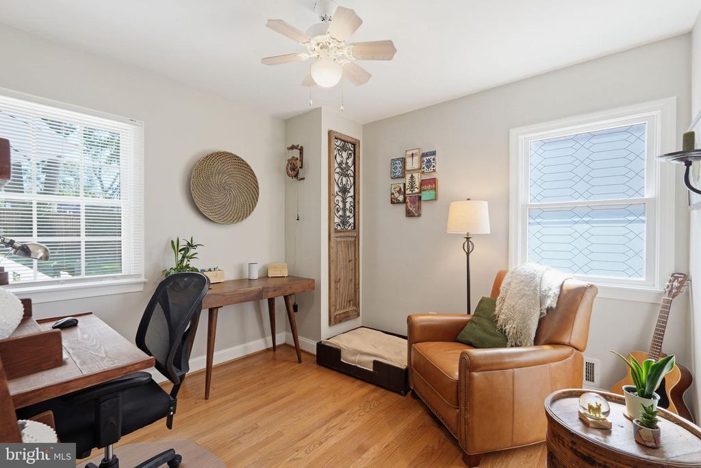Image 20 of property listing at 3402 MCCOMAS AVE, Kensington, MD 20895