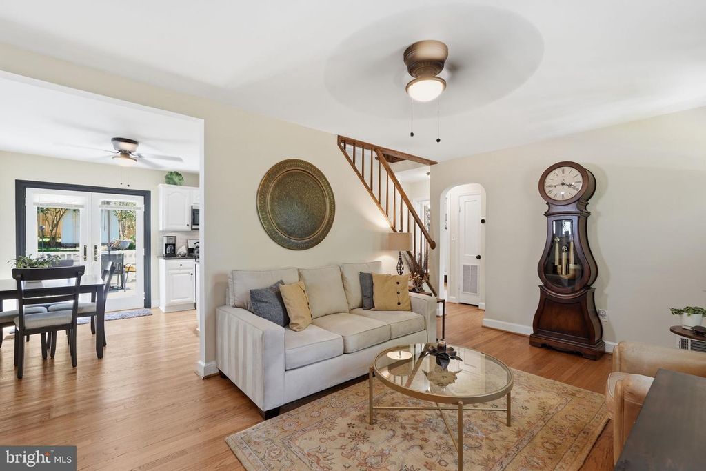 Image 9 of property listing at 3402 MCCOMAS AVE, Kensington, MD 20895