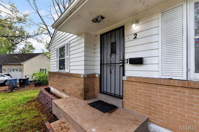 2 Marcel Court, St Louis, MO 63135