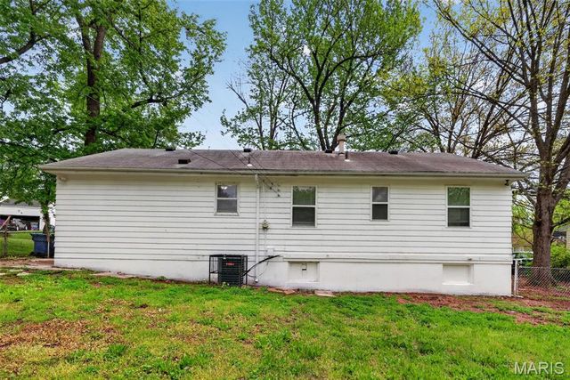 2 Marcel Court, St Louis, MO 63135