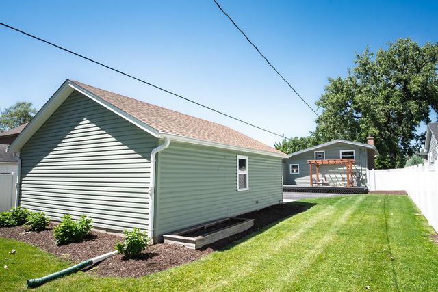 646 W Babcock Avenue, Elmhurst, IL 60126