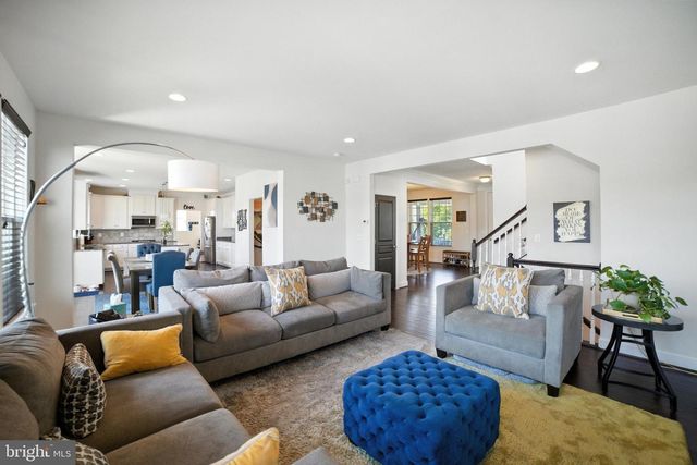 3365 SOARING CIR, Woodbridge, VA 22193