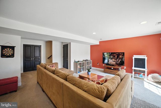 3365 SOARING CIR, Woodbridge, VA 22193