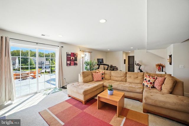 3365 SOARING CIR, Woodbridge, VA 22193