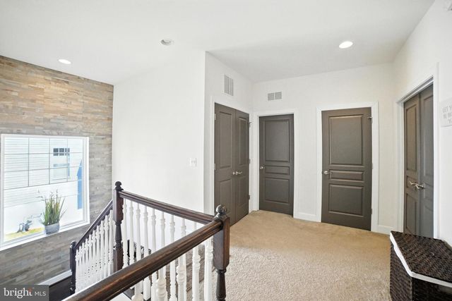 3365 SOARING CIR, Woodbridge, VA 22193