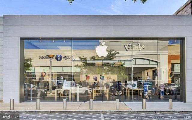 3365 SOARING CIR, Woodbridge, VA 22193